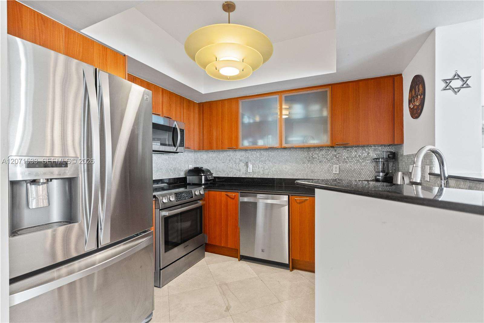 La Perla at 16699 Collins Ave, Sunny Isles Beach, FL 33160 - For Rent photo 10