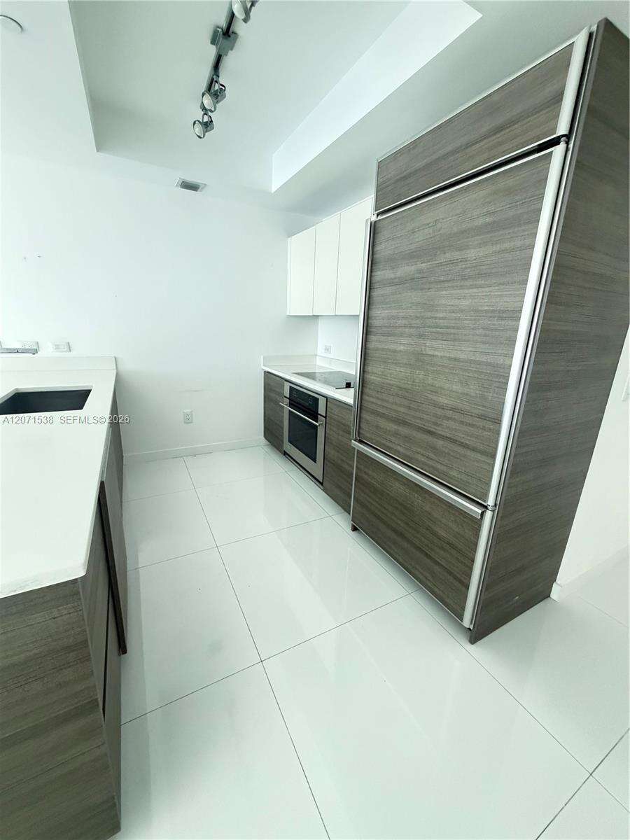 Millecento at 1100 Miami Ave, Miami, FL 33130 - For Rent photo 7