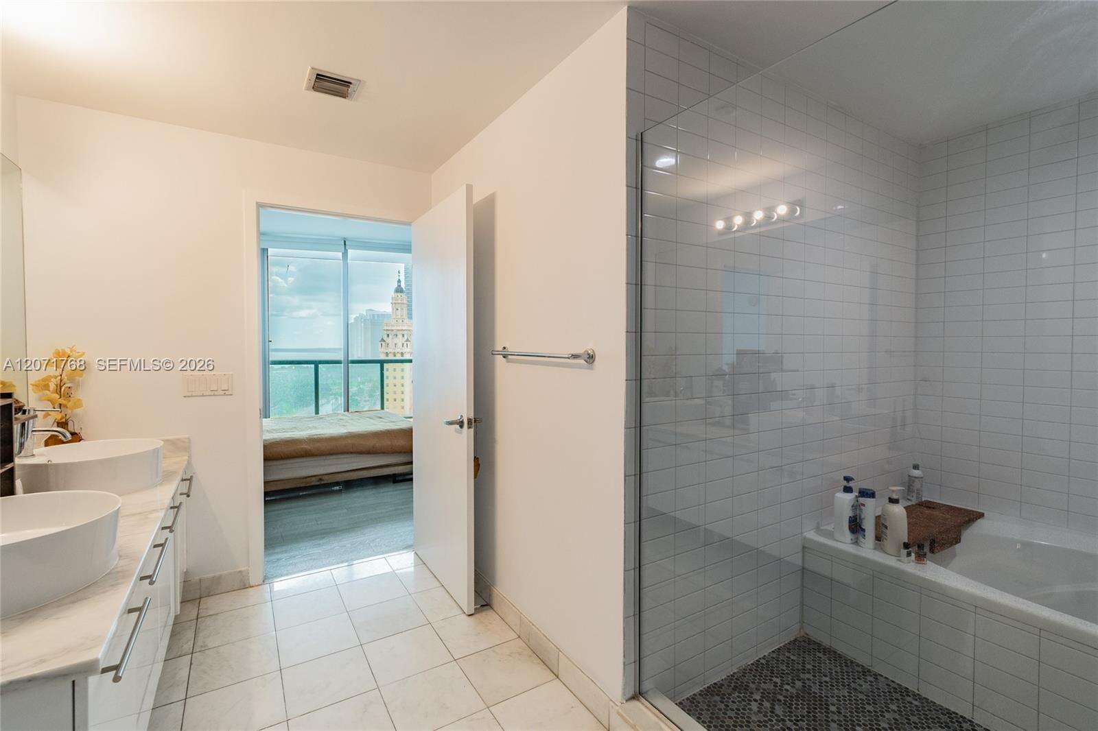 Marina Blue at 888 Biscayne Blvd, Miami, FL 33132 - For Rent photo 17