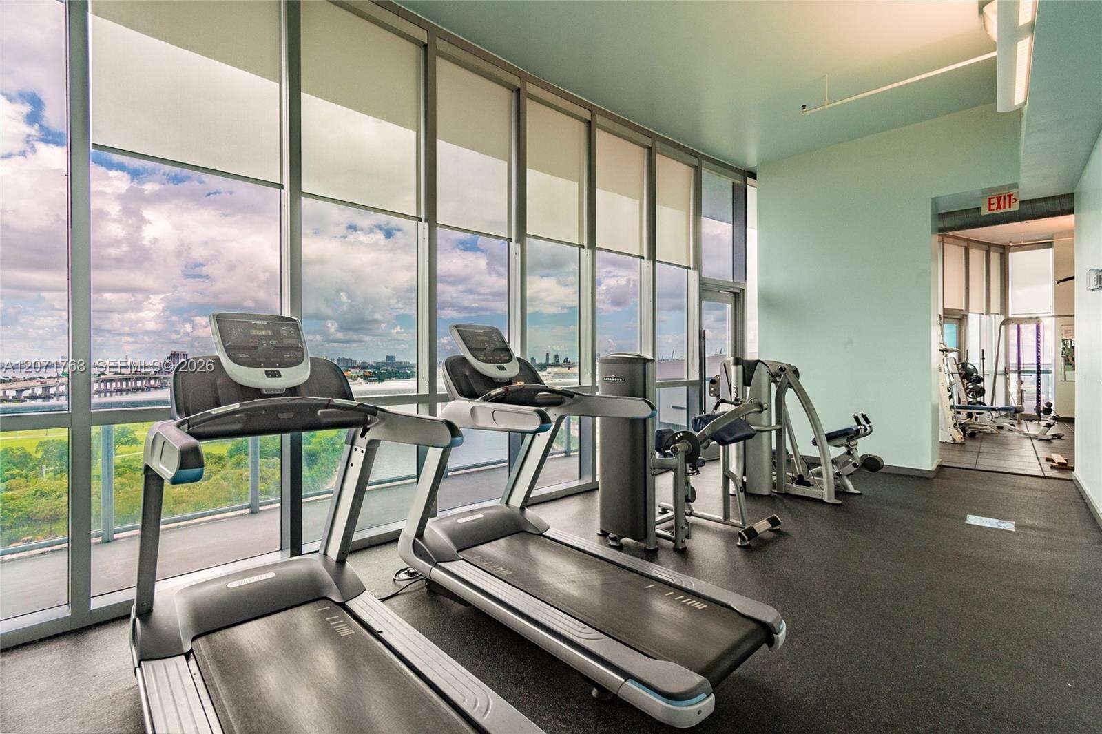Marina Blue at 888 Biscayne Blvd, Miami, FL 33132 - For Rent photo 35