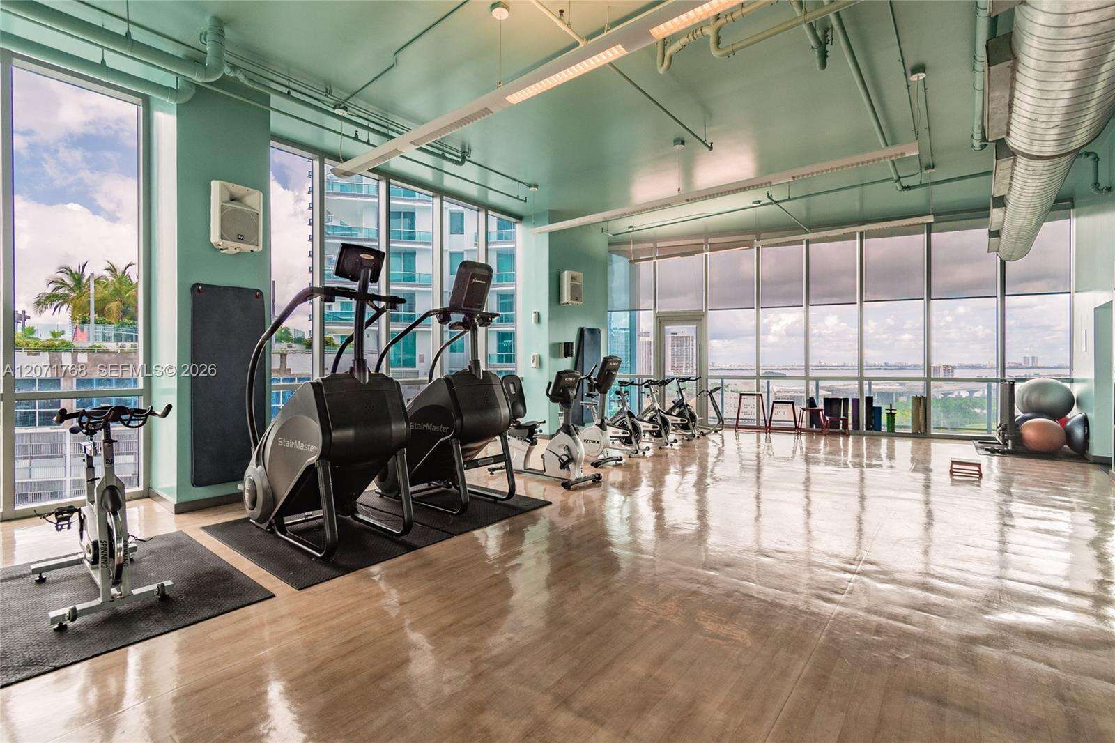 Marina Blue at 888 Biscayne Blvd, Miami, FL 33132 - For Rent photo 37