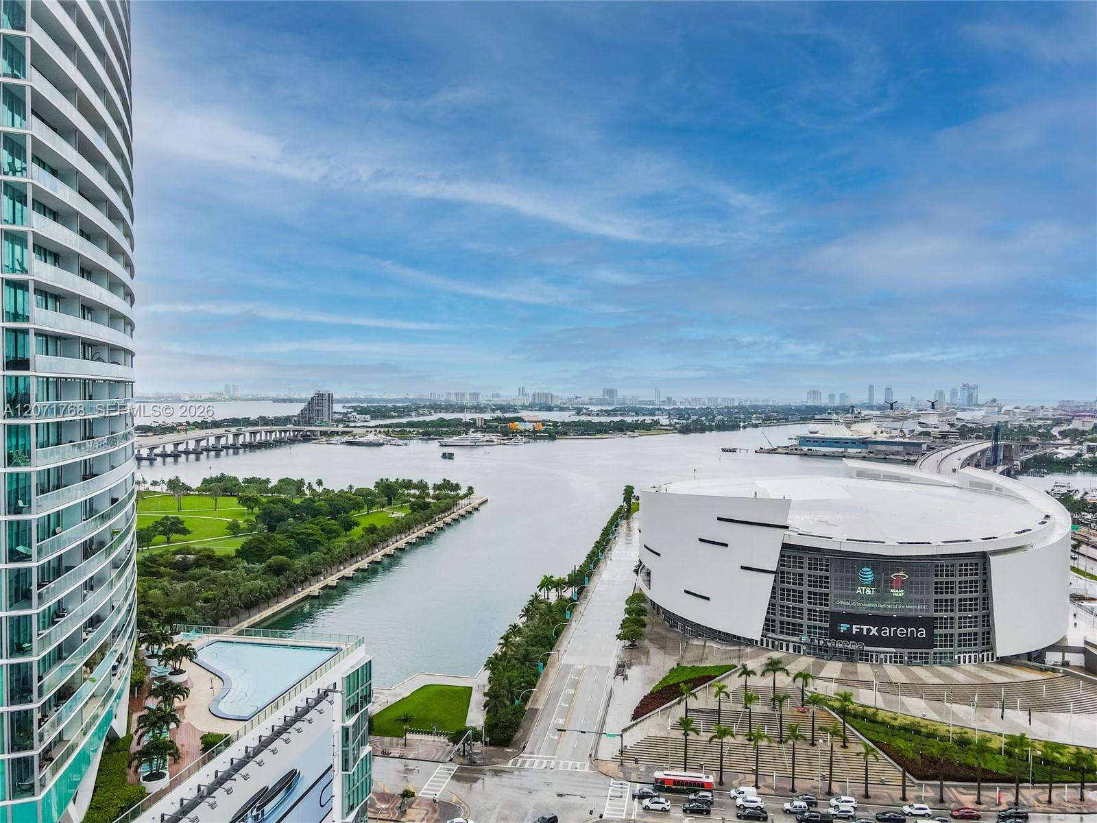 Marina Blue at 888 Biscayne Blvd, Miami, FL 33132 - For Rent photo 46