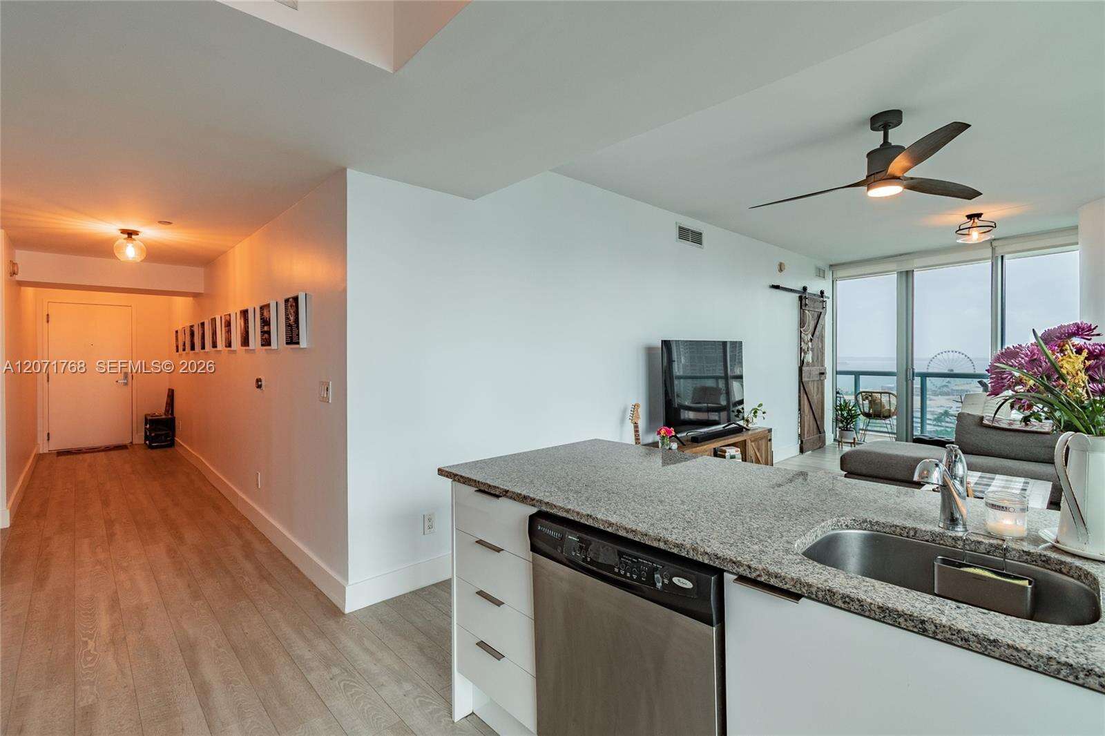 Marina Blue at 888 Biscayne Blvd, Miami, FL 33132 - For Rent photo 6