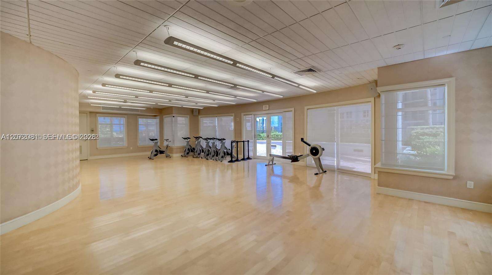 Turnberry Village South at 19900 Country Club Dr, Aventura, FL 33180 - For Rent photo 8