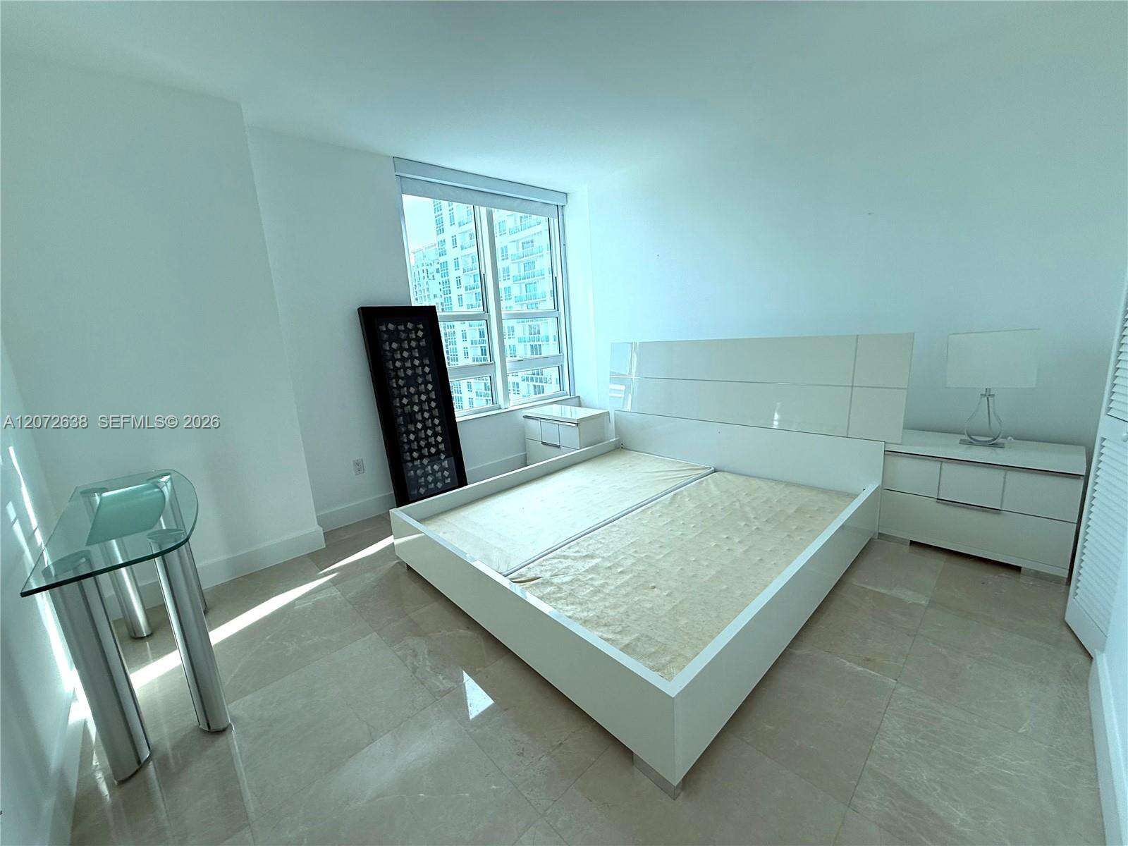 The Plaza On Brickell East at 950 Brickell Bay Dr, Miami, FL 33131 - For Rent photo 11