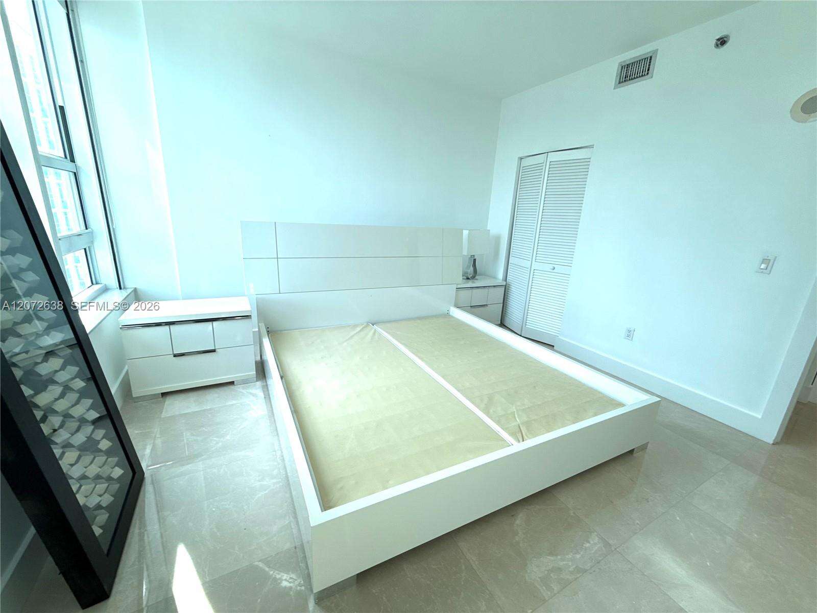 The Plaza On Brickell East at 950 Brickell Bay Dr, Miami, FL 33131 - For Rent photo 12