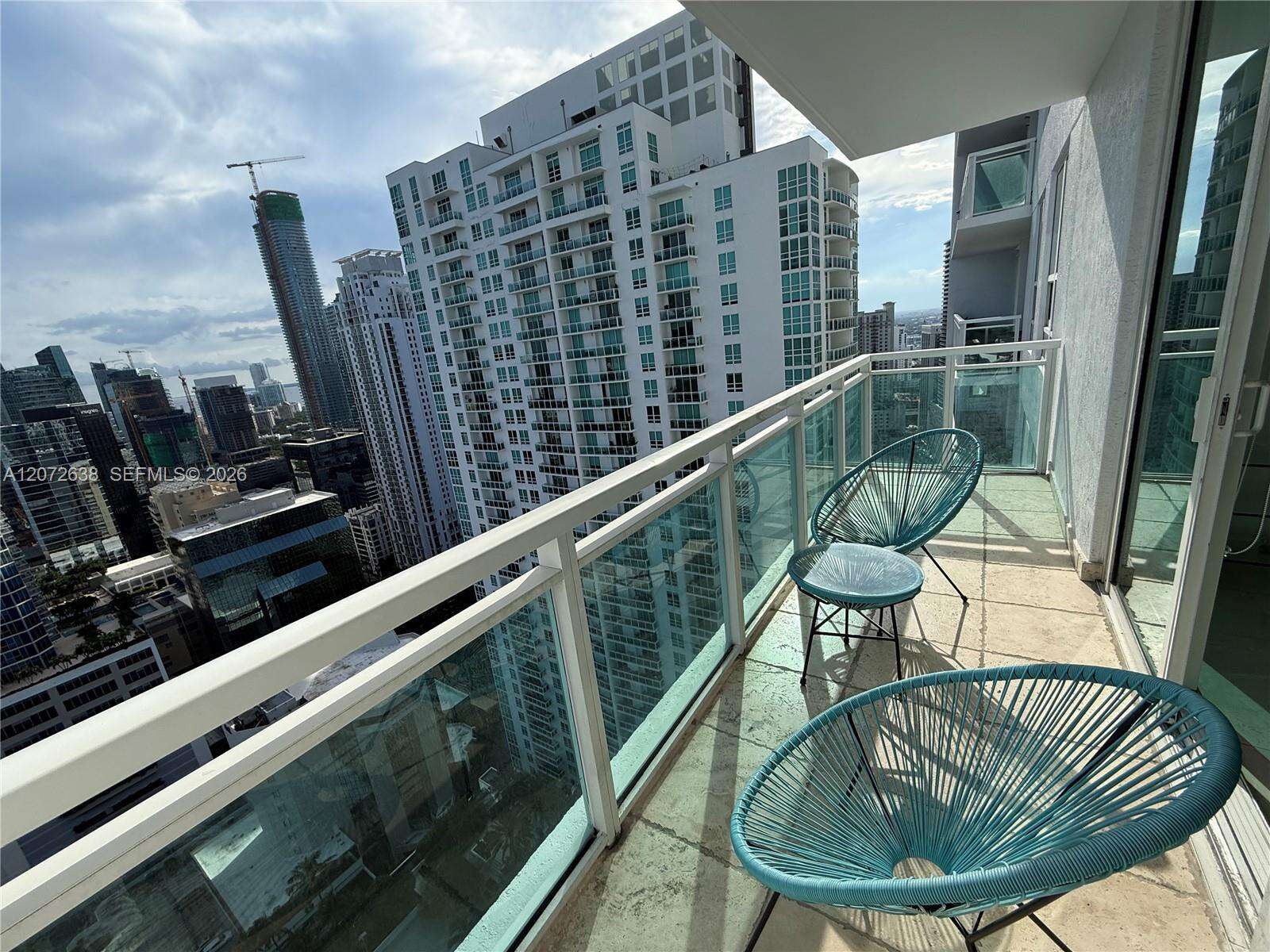 The Plaza On Brickell East at 950 Brickell Bay Dr, Miami, FL 33131 - For Rent photo 4