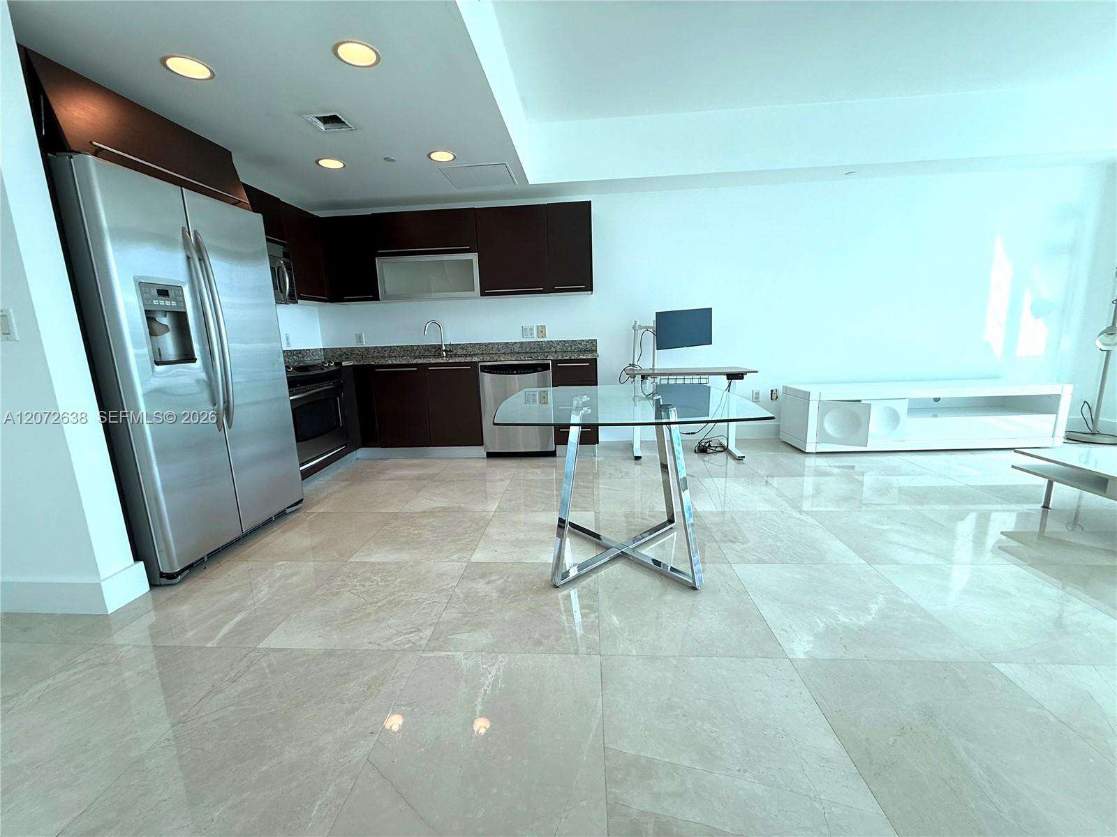 The Plaza On Brickell East at 950 Brickell Bay Dr, Miami, FL 33131 - For Rent photo 5