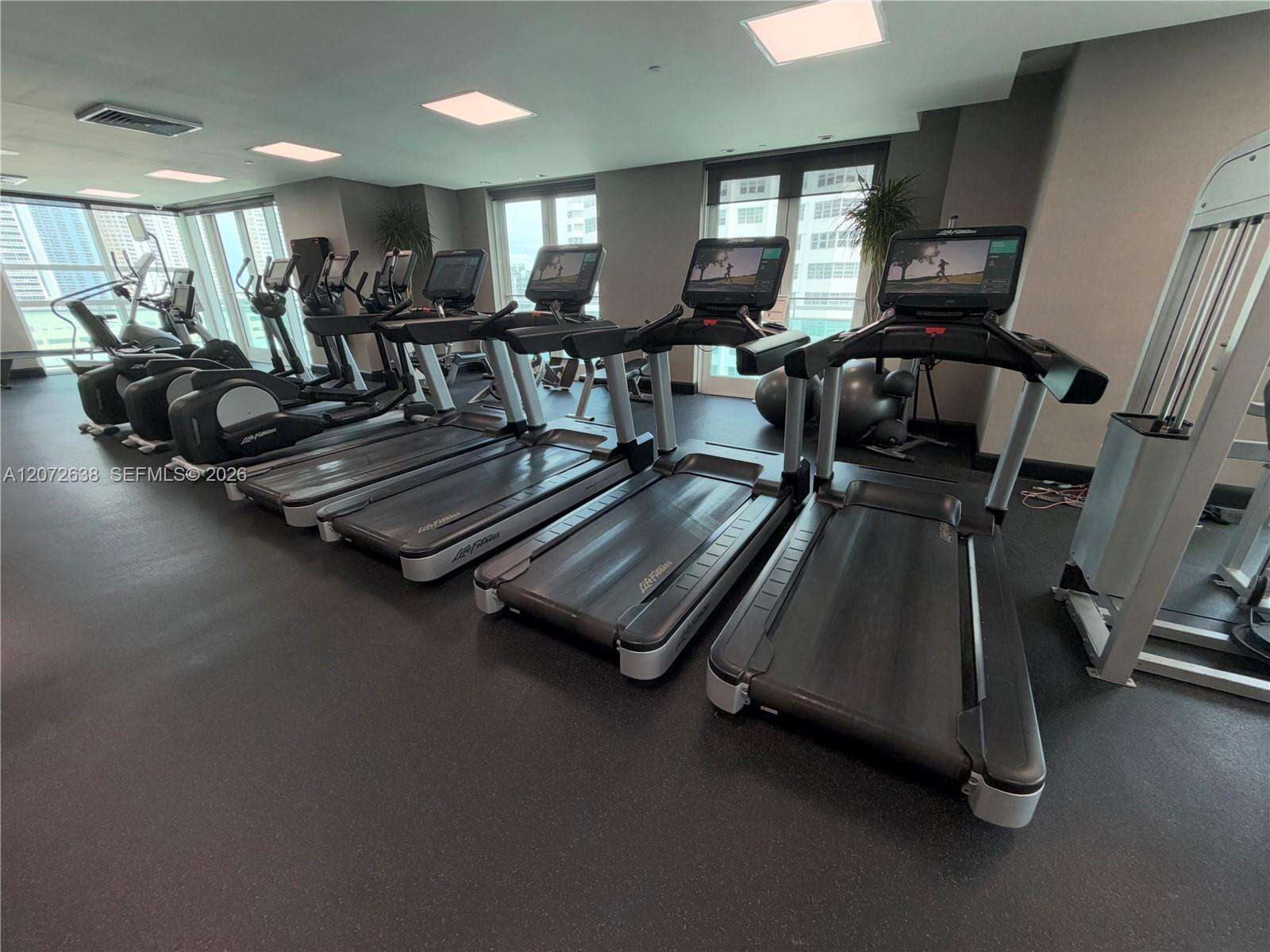 The Plaza On Brickell East at 950 Brickell Bay Dr, Miami, FL 33131 - For Rent photo 44