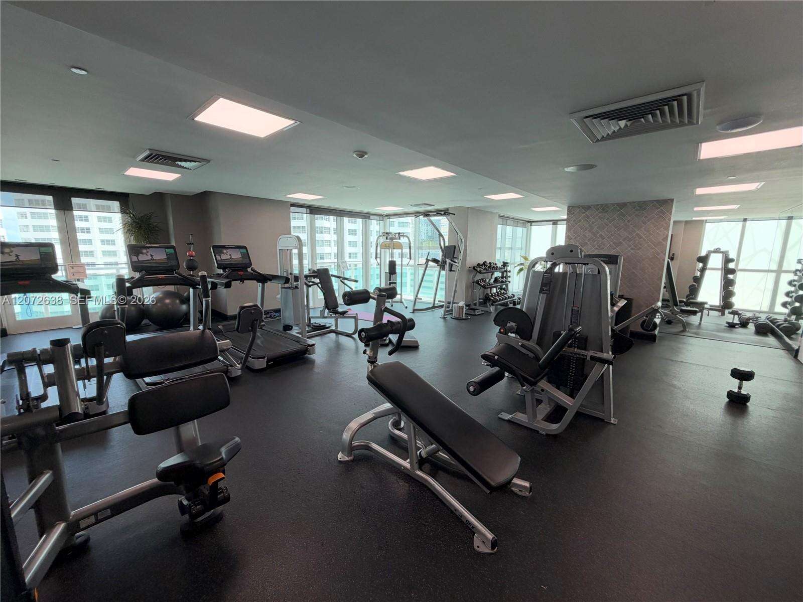 The Plaza On Brickell East at 950 Brickell Bay Dr, Miami, FL 33131 - For Rent photo 45