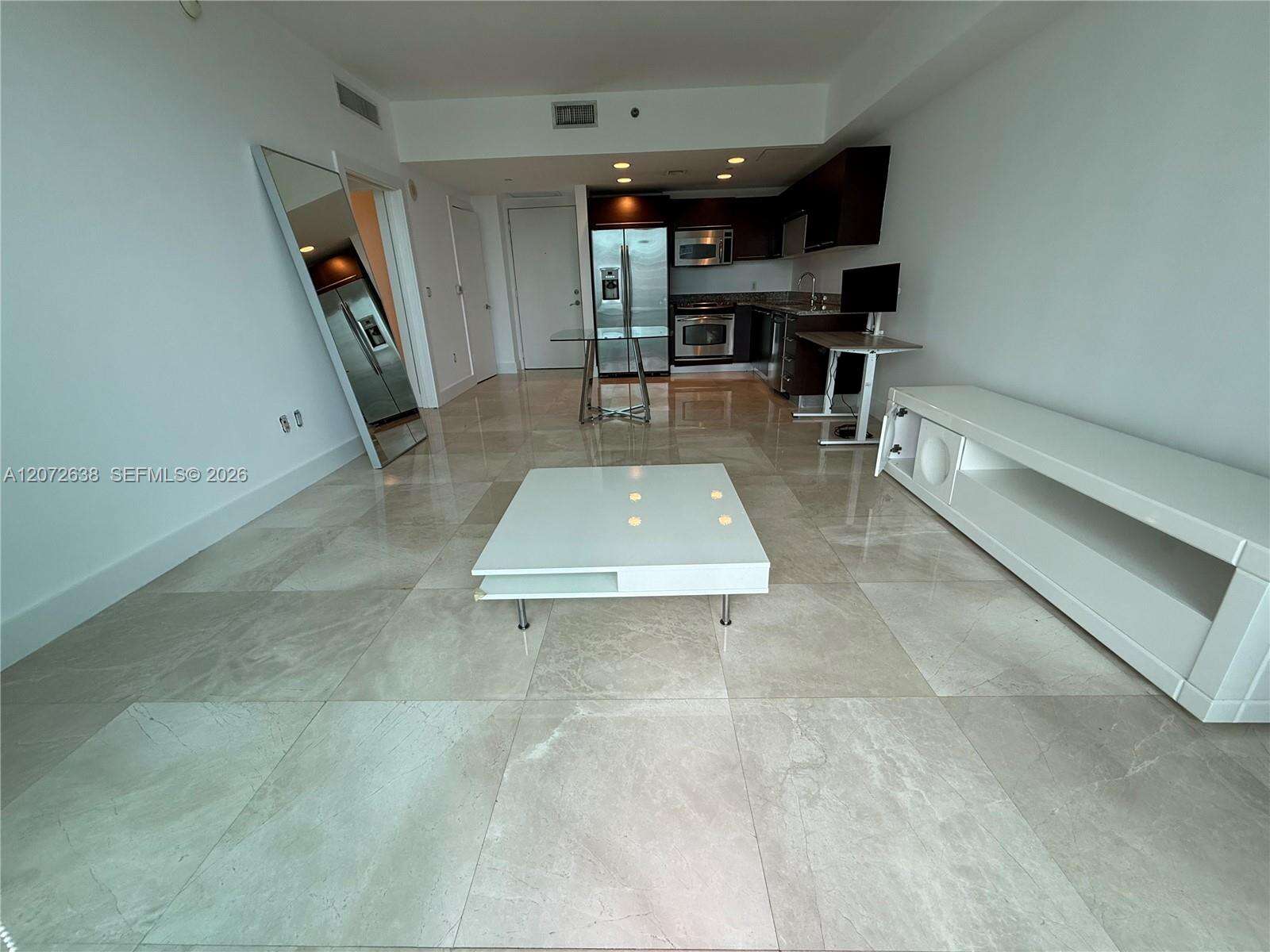 The Plaza On Brickell East at 950 Brickell Bay Dr, Miami, FL 33131 - For Rent photo 7