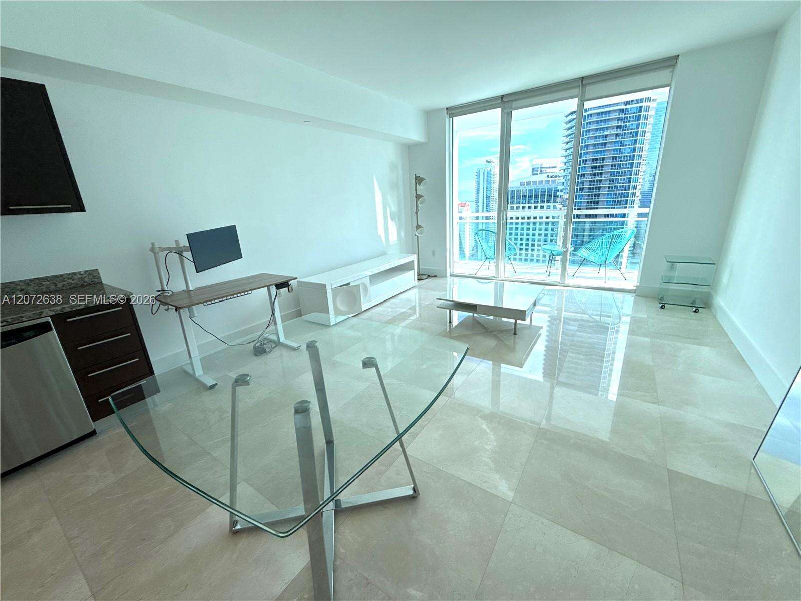 The Plaza On Brickell East at 950 Brickell Bay Dr, Miami, FL 33131 - For Rent photo 9