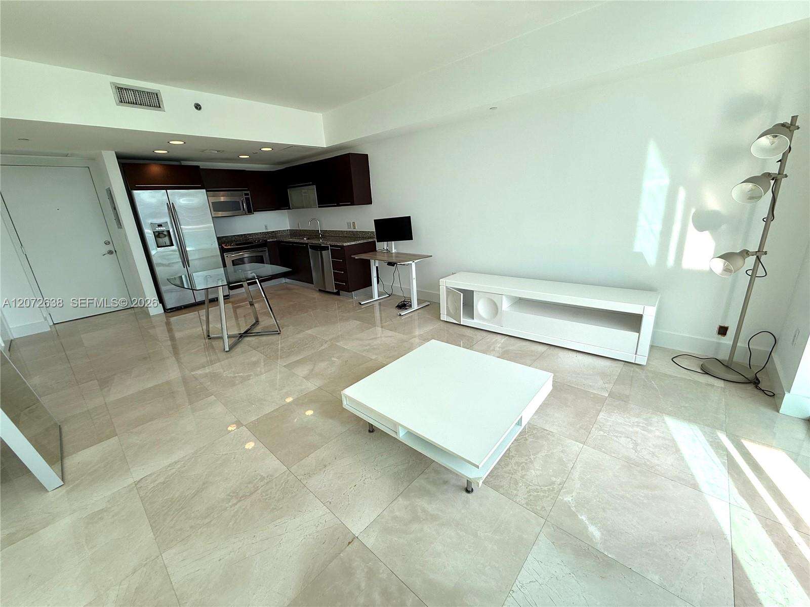 The Plaza On Brickell East at 950 Brickell Bay Dr, Miami, FL 33131 - For Rent photo 10