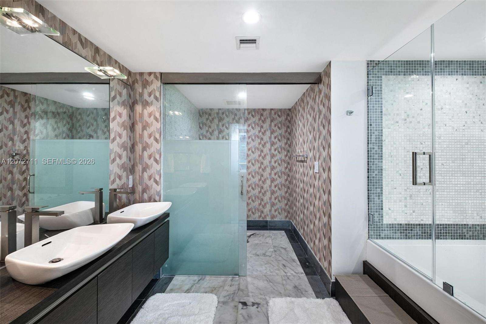 Epic Residences at 200 Biscayne Blvd Way, Miami, FL 33131 - For Rent photo 11