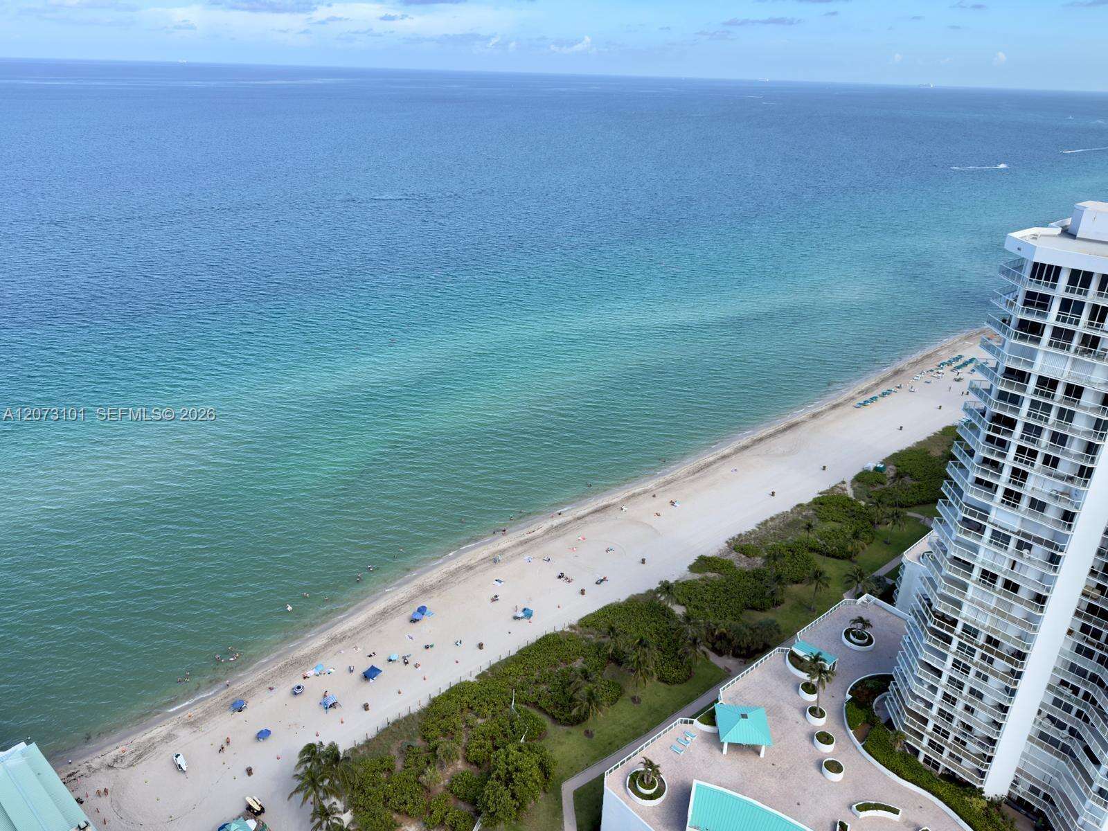 La Perla at 16699 Collins Ave, Sunny Isles Beach, FL 33160 - For Rent photo 1