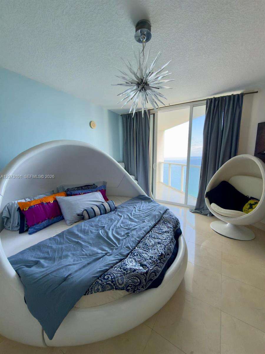 La Perla at 16699 Collins Ave, Sunny Isles Beach, FL 33160 - For Rent photo 9