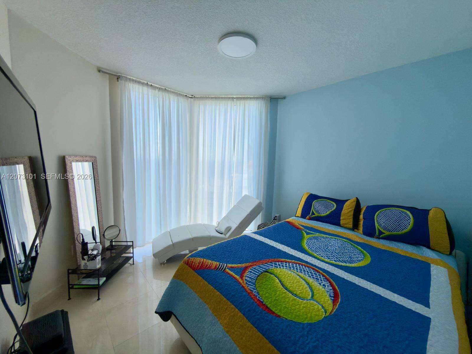 La Perla at 16699 Collins Ave, Sunny Isles Beach, FL 33160 - For Rent photo 10
