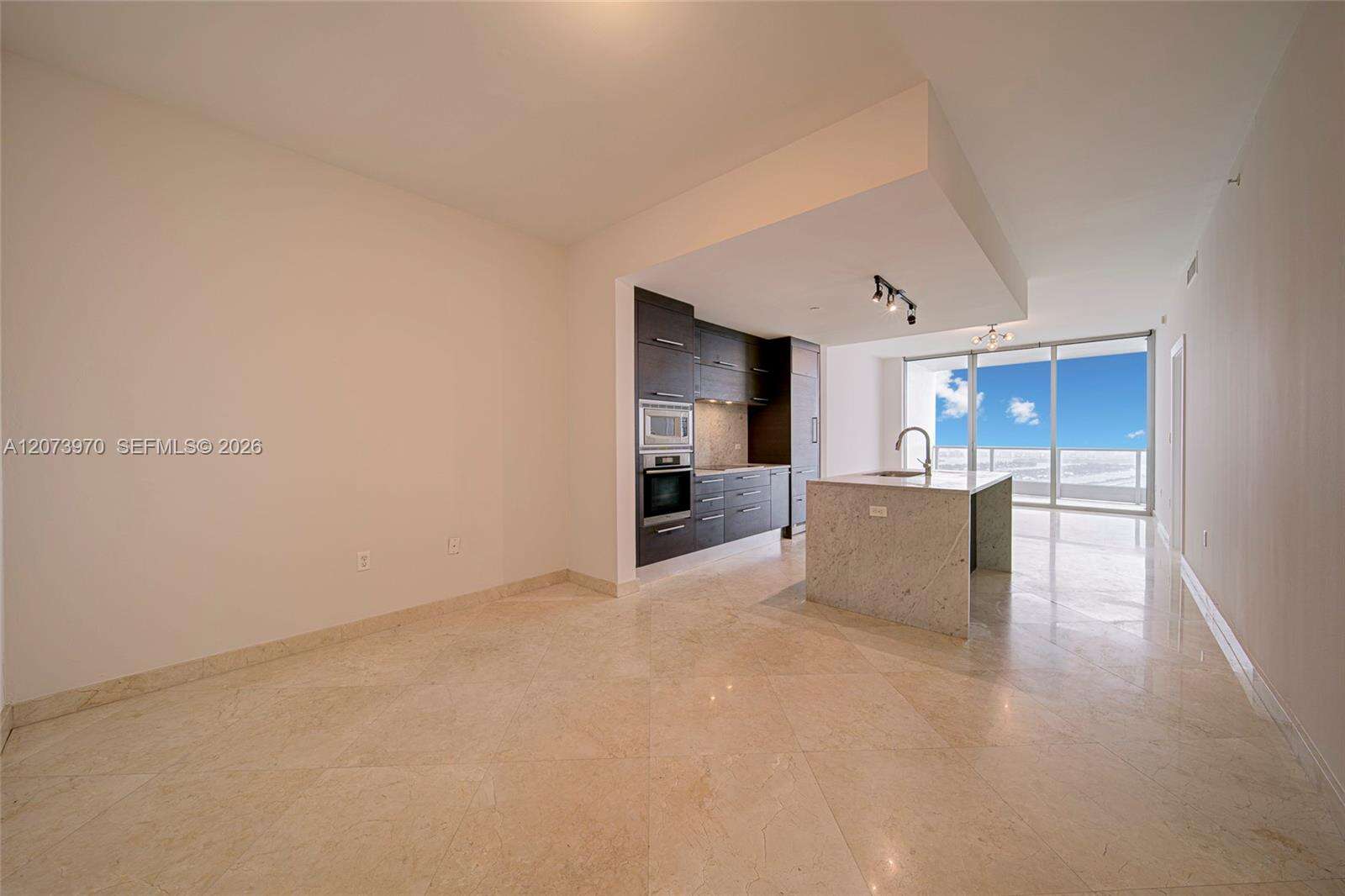 900 Biscayne at 900 Biscayne Blvd, Miami, FL 33132 - For Rent photo 6