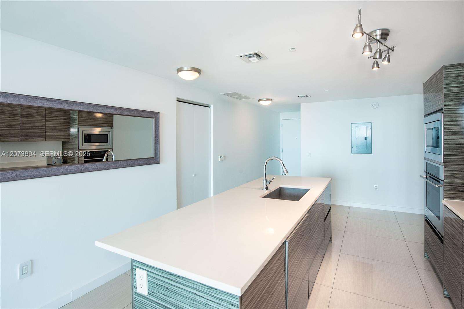 Icon Bay at 460 28 St, Miami, FL 33137 - For Rent photo 12