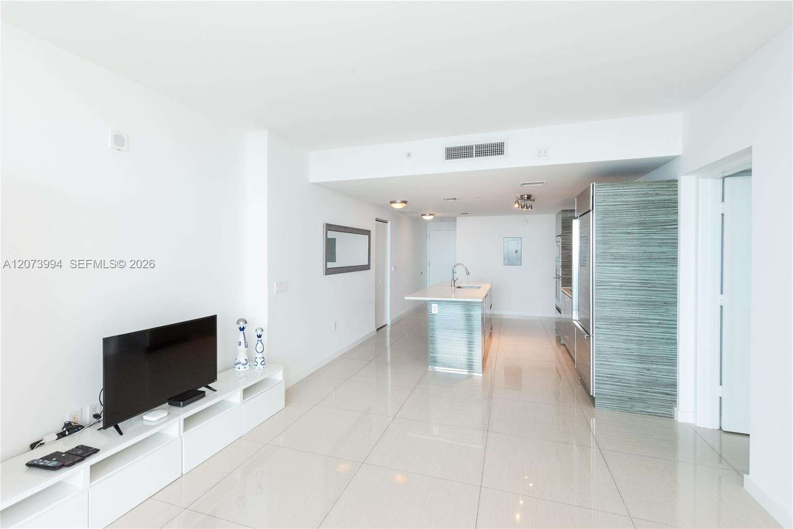 Icon Bay at 460 28 St, Miami, FL 33137 - For Rent photo 9