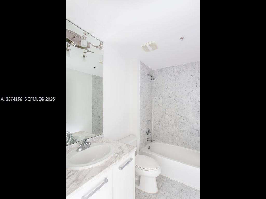 Vizcayne North at 244 Biscayne Blvd, Miami, FL 33132 - For Rent photo 12