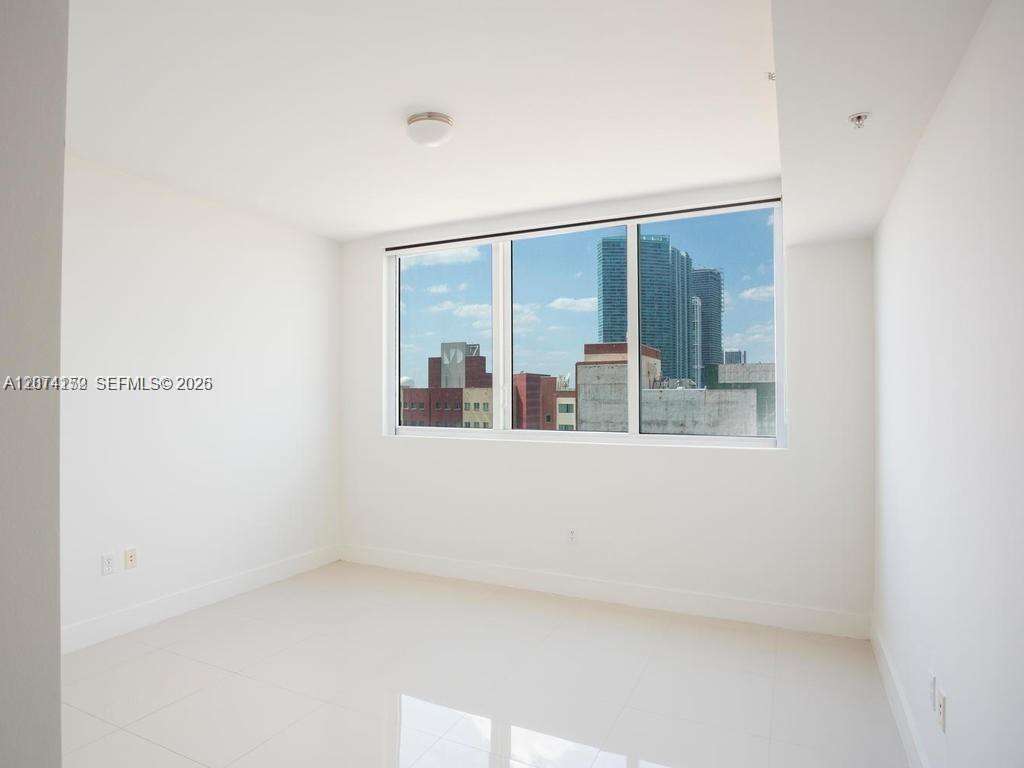 Vizcayne North at 244 Biscayne Blvd, Miami, FL 33132 - For Rent photo 8