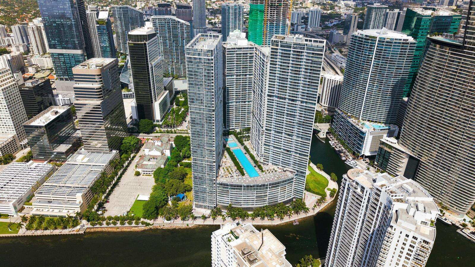Icon Brickell 1 at 465 Brickell, Miami, FL 33131 - For Rent photo 1