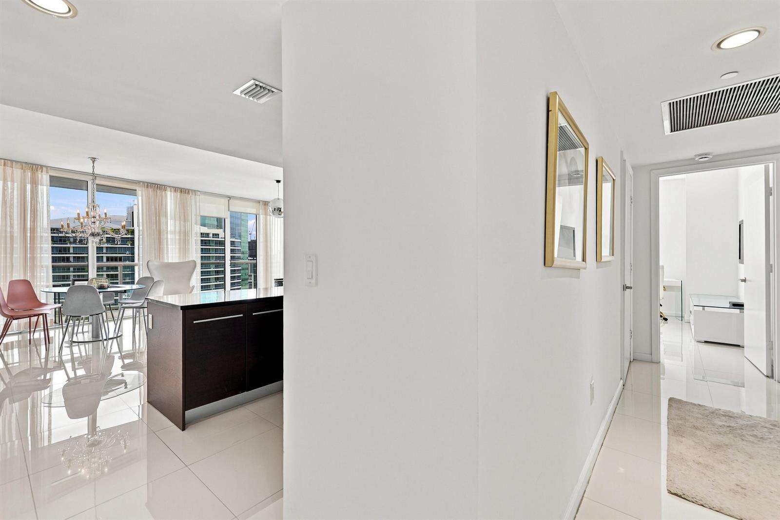 Icon Brickell 1 at 465 Brickell, Miami, FL 33131 - For Rent photo 2