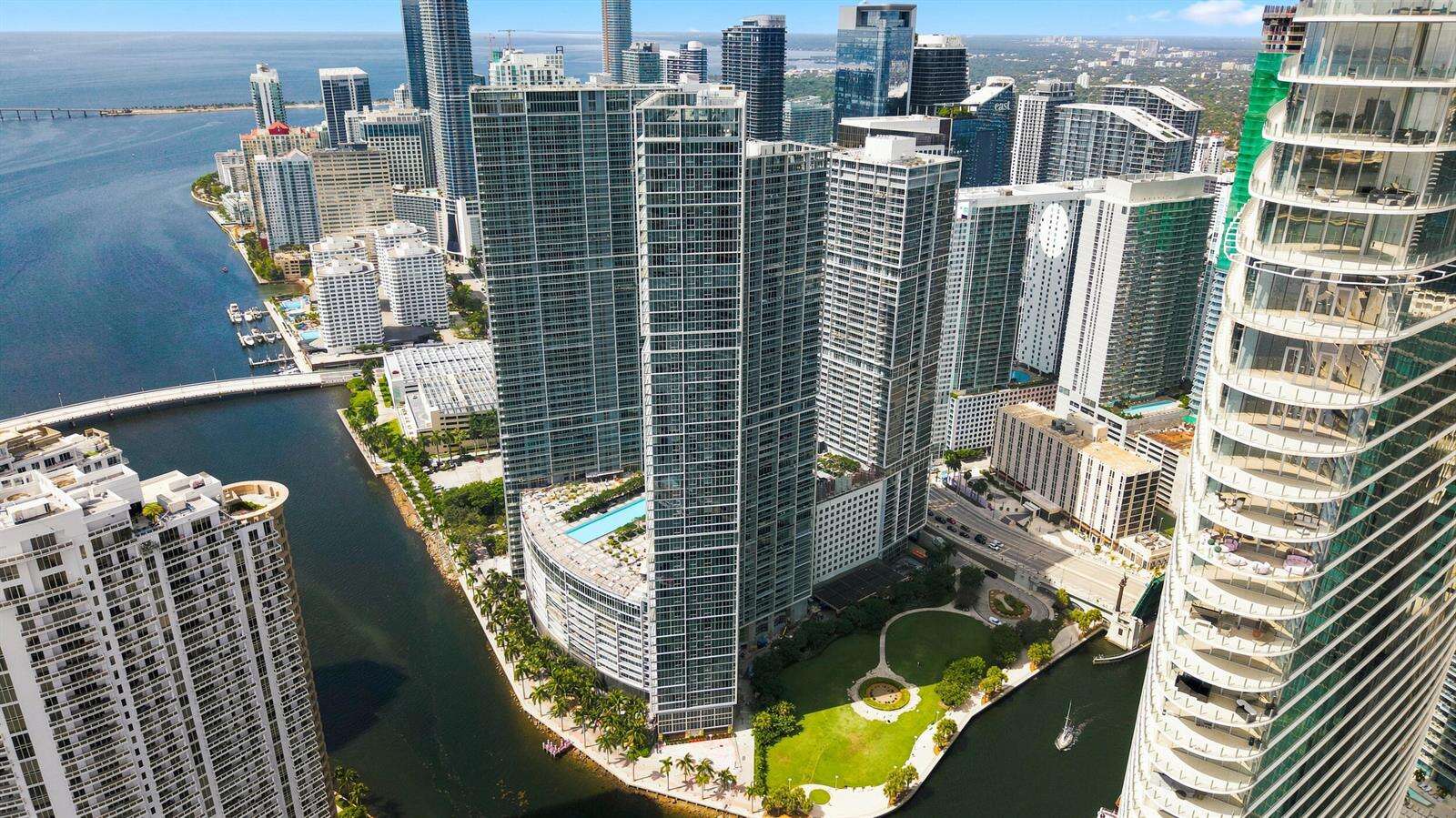 Icon Brickell 1 at 465 Brickell, Miami, FL 33131 - For Rent photo 31