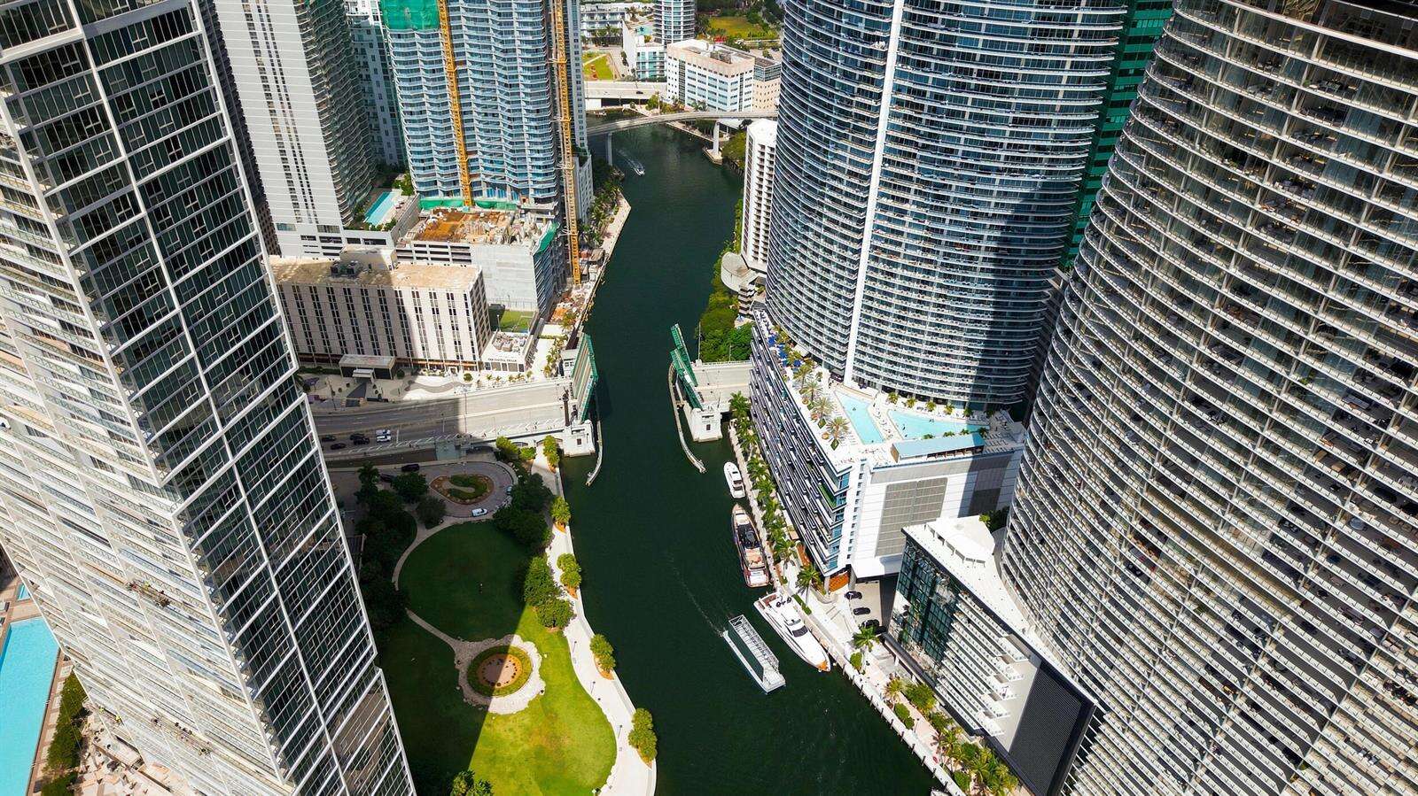 Icon Brickell 1 at 465 Brickell, Miami, FL 33131 - For Rent photo 35