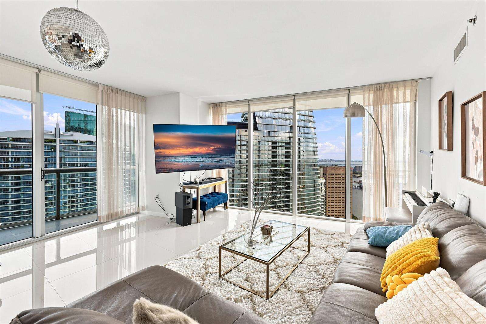 Icon Brickell 1 at 465 Brickell, Miami, FL 33131 - For Rent photo 8
