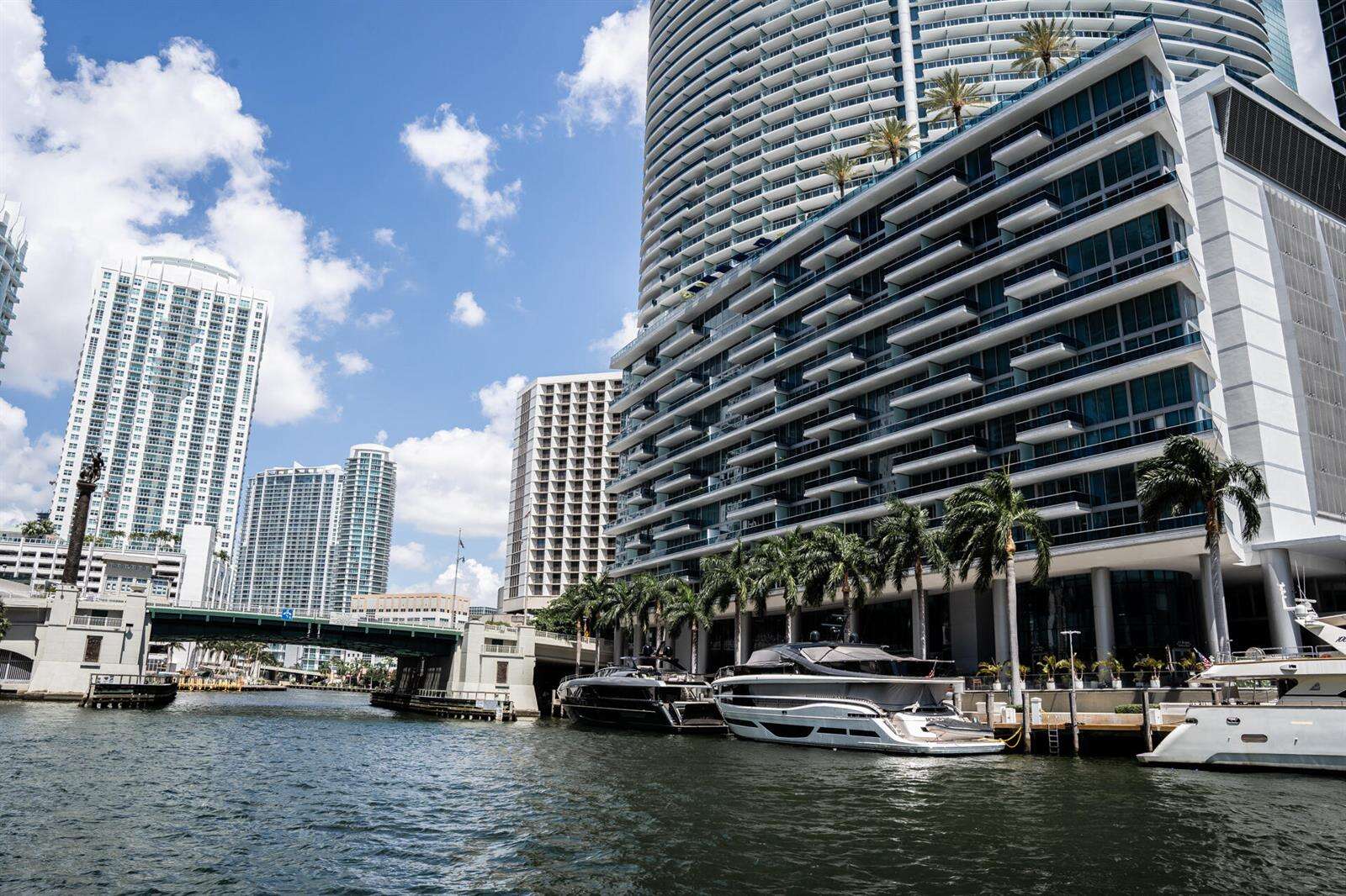 Icon Brickell 1 at 465 Brickell, Miami, FL 33131 - For Rent photo 87