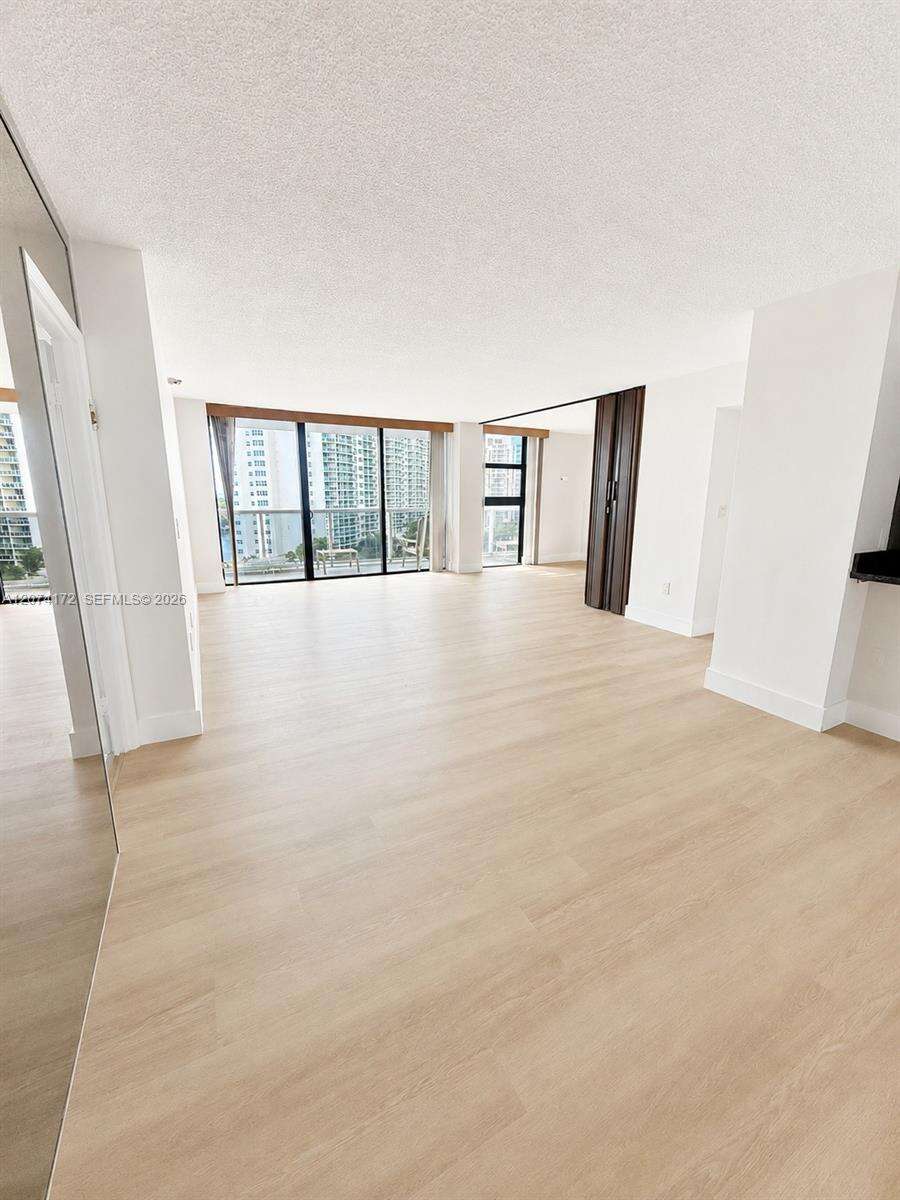 Waterview at 20505 Country Club Dr, Aventura, FL 33180 - For Rent photo 10
