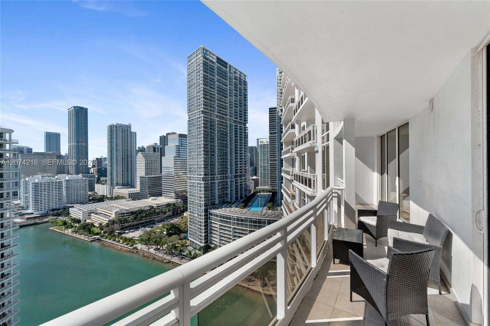 Carbonell at 901 Brickell Key Blvd, Miami, FL 33131 - For Rent photo 4