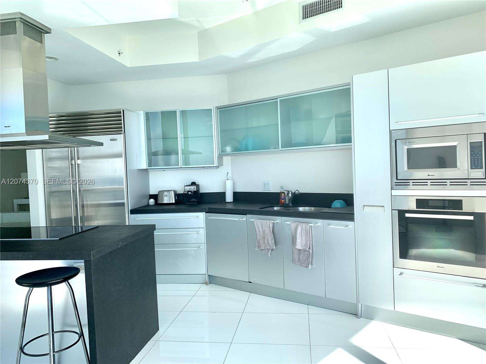 Trump Royale at 18201 Collins Ave, Sunny Isles Beach, FL 33160 - For Rent photo 7