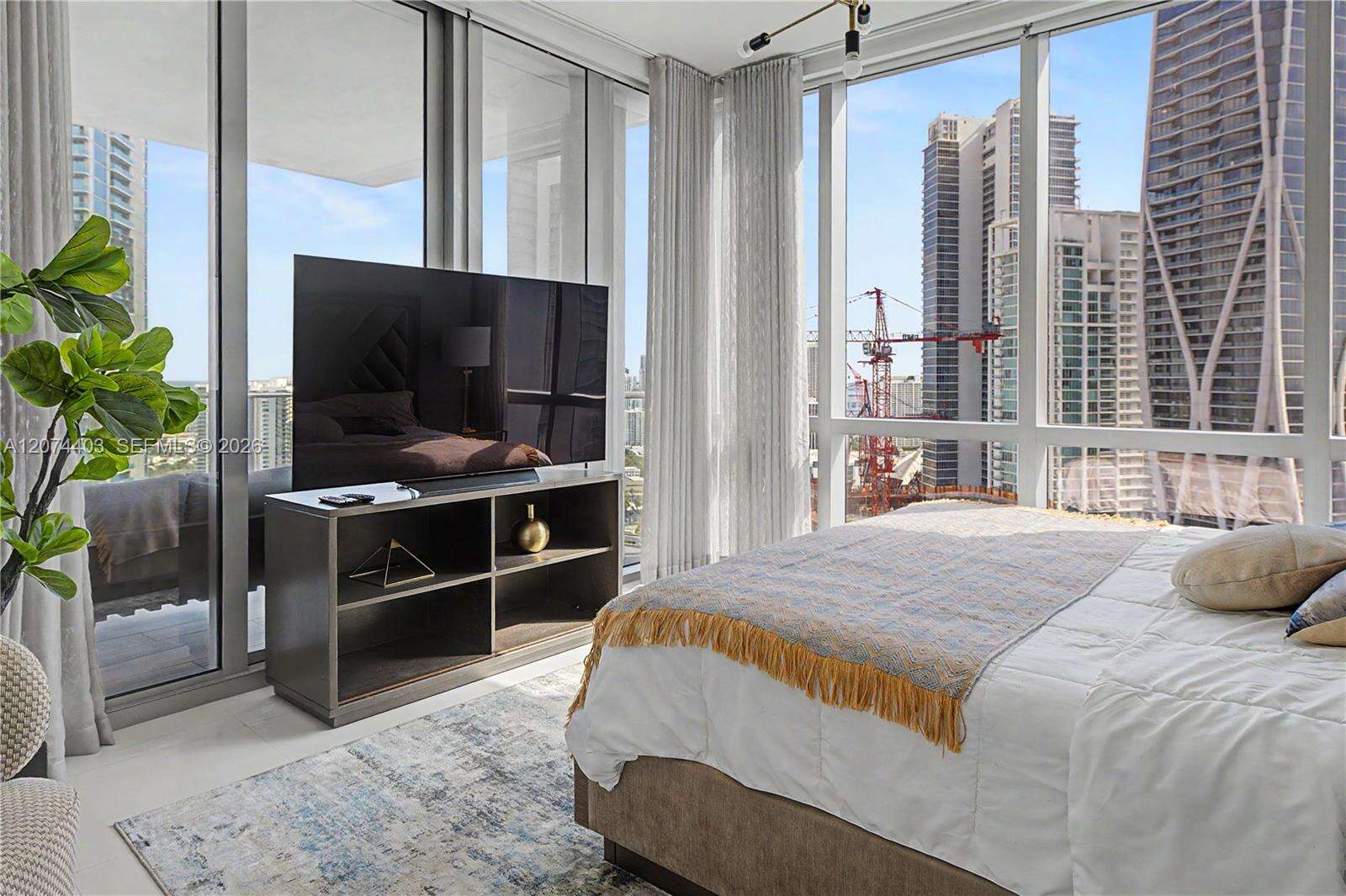 Paramount Miami Worldcenter at 851 1 Ave, Miami, FL 33132 - For Rent photo 11