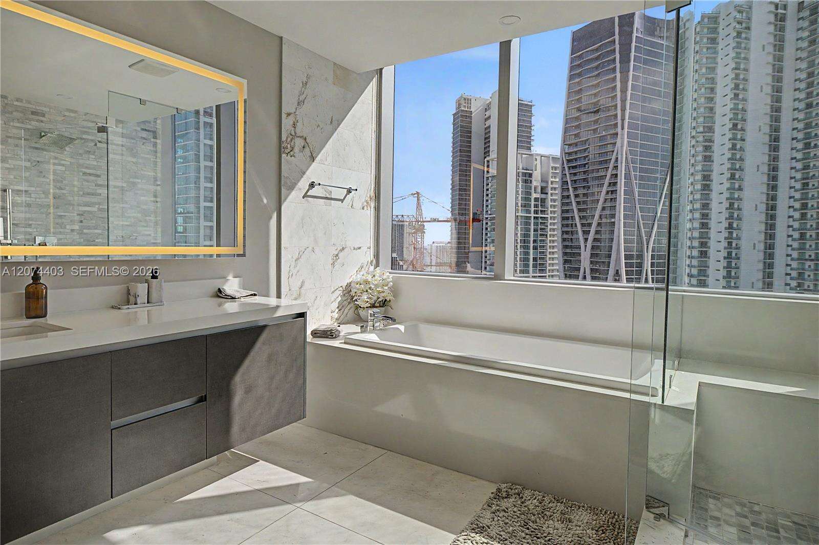 Paramount Miami Worldcenter at 851 1 Ave, Miami, FL 33132 - For Rent photo 15