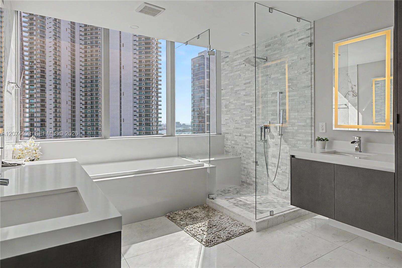 Paramount Miami Worldcenter at 851 1 Ave, Miami, FL 33132 - For Rent photo 16