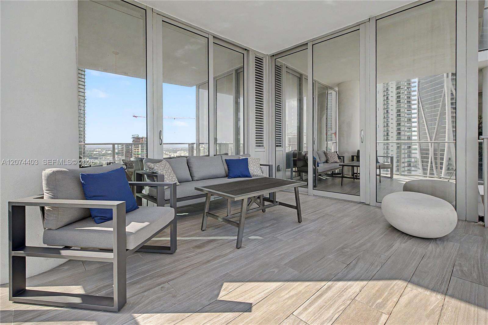 Paramount Miami Worldcenter at 851 1 Ave, Miami, FL 33132 - For Rent photo 7