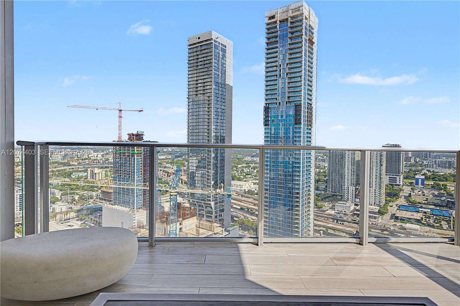 Paramount Miami Worldcenter at 851 1 Ave, Miami, FL 33132 - For Rent photo 9