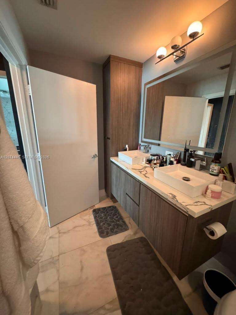 Quantum On The Bay at 1900 Bayshore Dr, Miami, FL 33132 - For Rent photo 4
