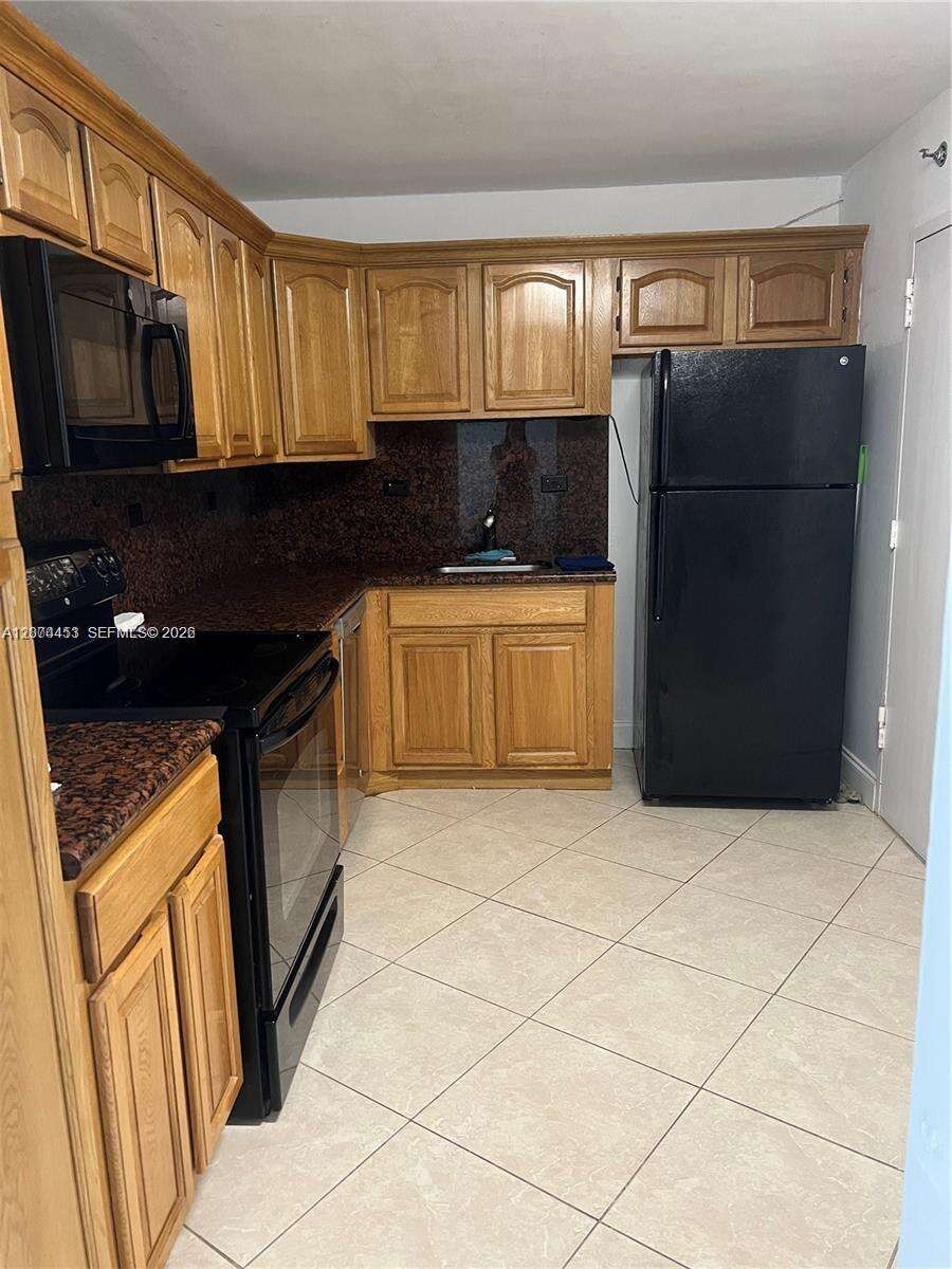 Maison Grande at 6039 Collins Ave, Miami Beach, FL 33140 - For Rent photo 17