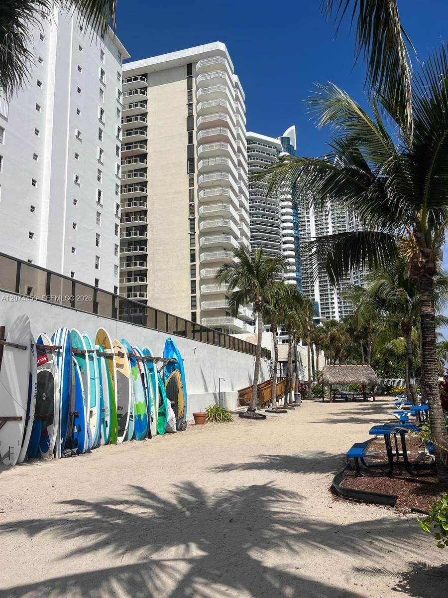Maison Grande at 6039 Collins Ave, Miami Beach, FL 33140 - For Rent photo 24