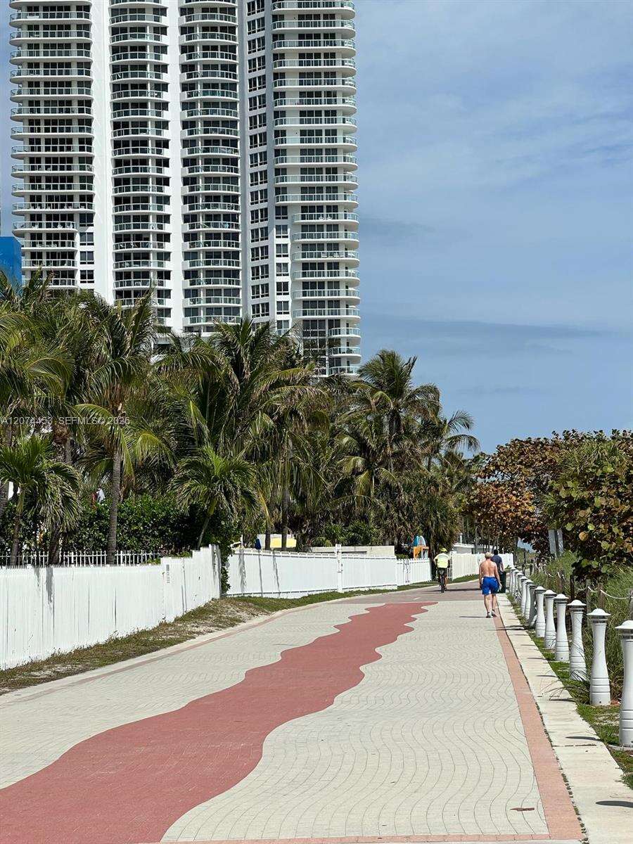 Maison Grande at 6039 Collins Ave, Miami Beach, FL 33140 - For Rent photo 25