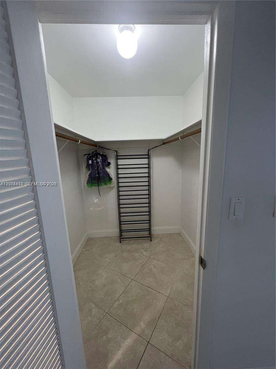 Maison Grande at 6039 Collins Ave, Miami Beach, FL 33140 - For Rent photo 5