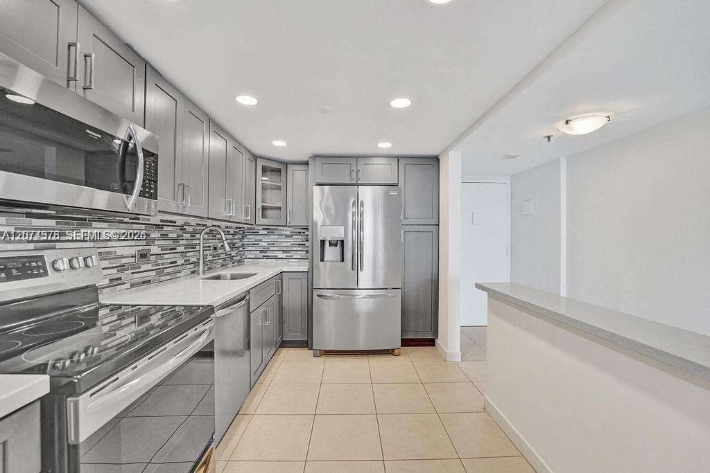 Waterview at 20505 Country Club Dr, Aventura, FL 33180 - For Rent photo 16