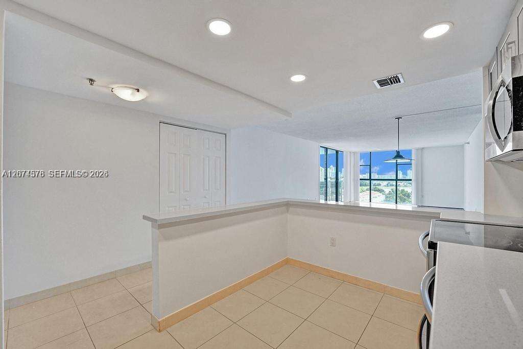 Waterview at 20505 Country Club Dr, Aventura, FL 33180 - For Rent photo 20