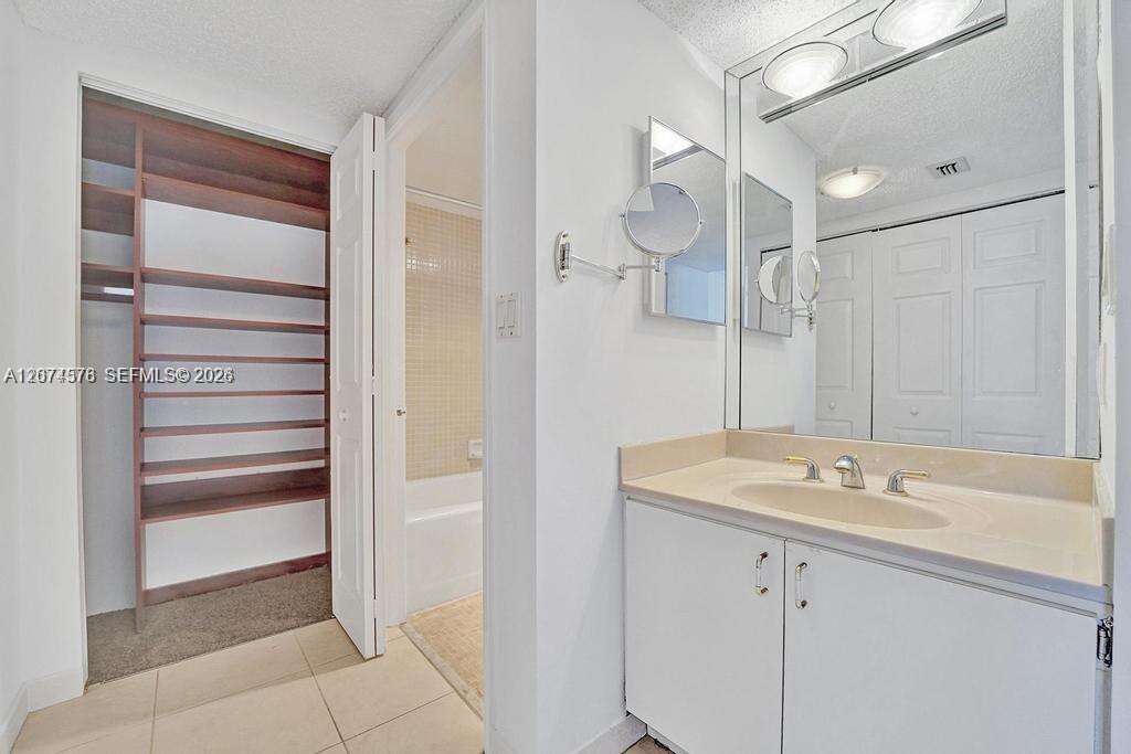 Waterview at 20505 Country Club Dr, Aventura, FL 33180 - For Rent photo 39