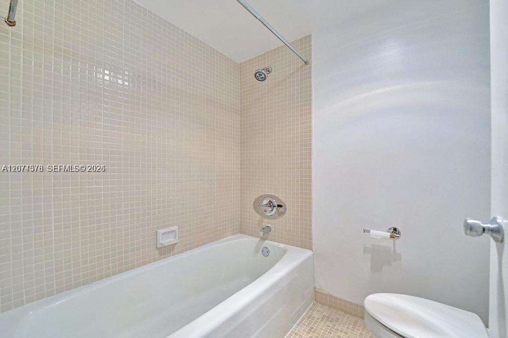 Waterview at 20505 Country Club Dr, Aventura, FL 33180 - For Rent photo 40