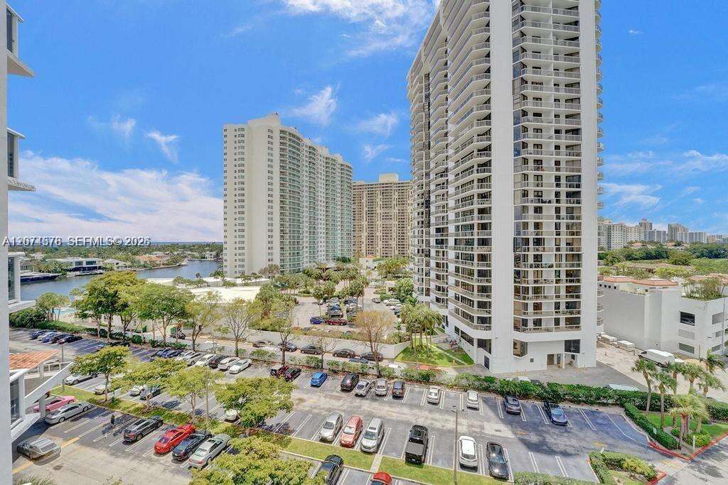 Waterview at 20505 Country Club Dr, Aventura, FL 33180 - For Rent photo 52